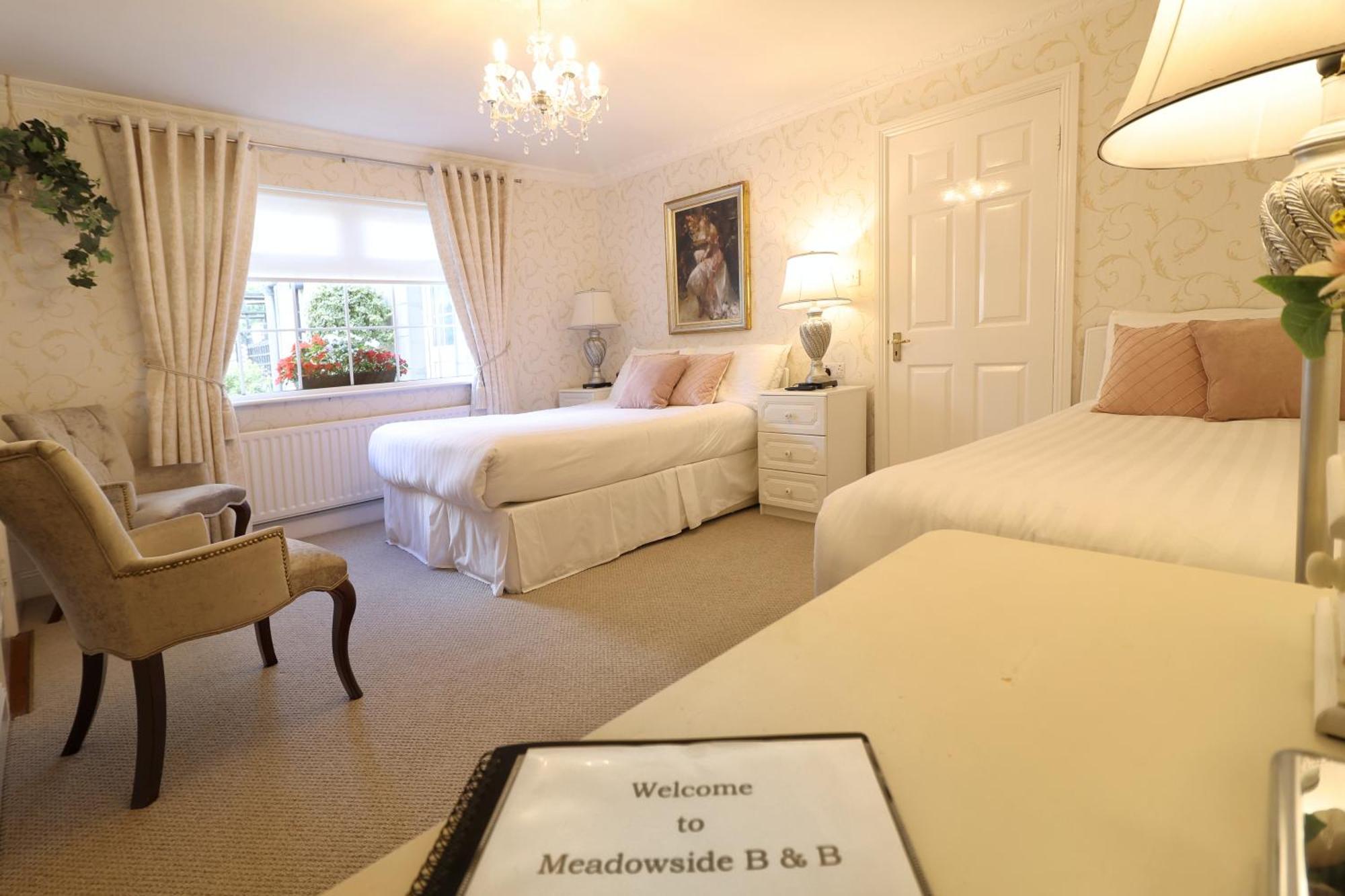 Meadowside B&B บันโคลดี ภายนอก รูปภาพ