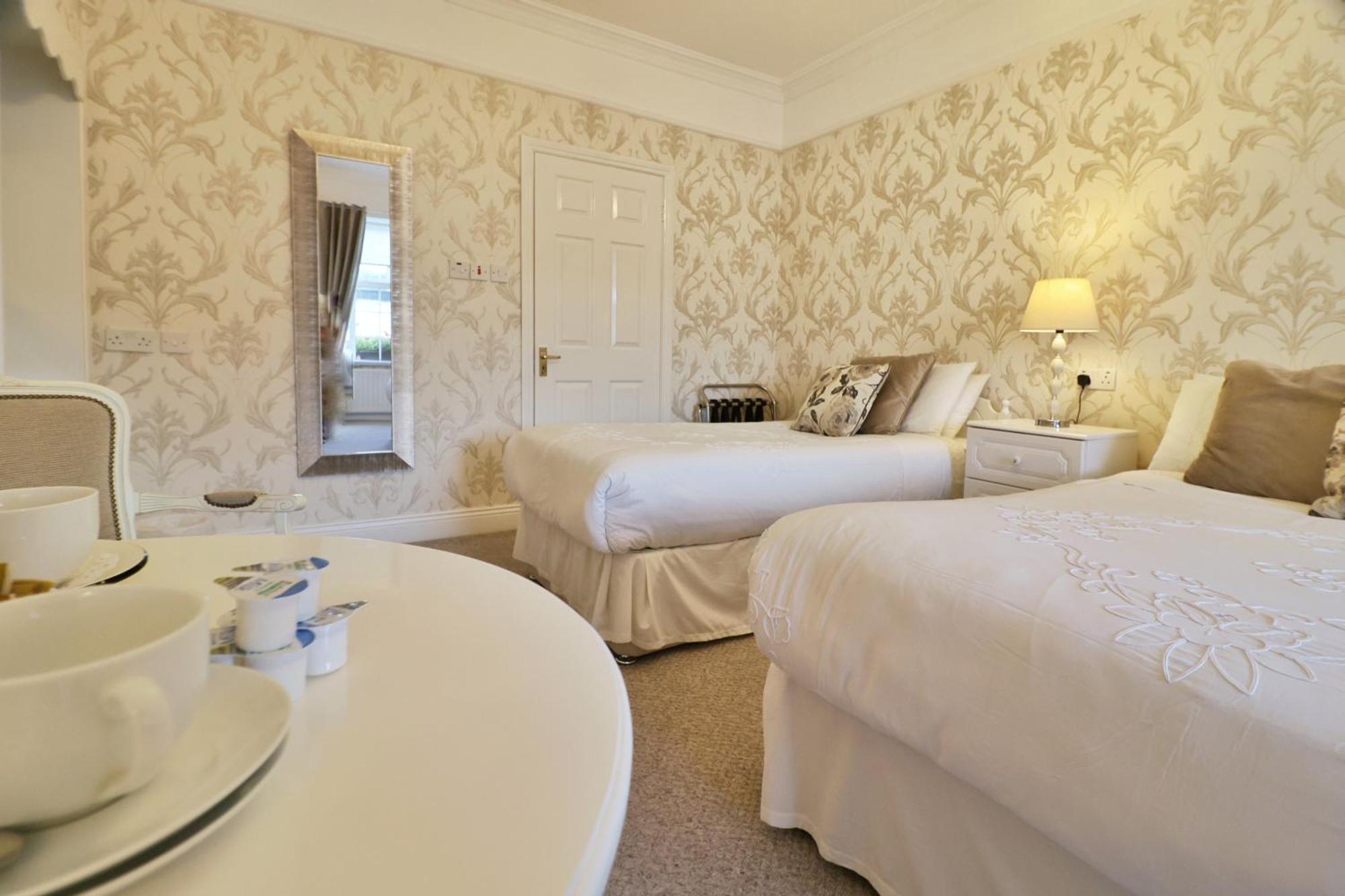 Meadowside B&B บันโคลดี ภายนอก รูปภาพ