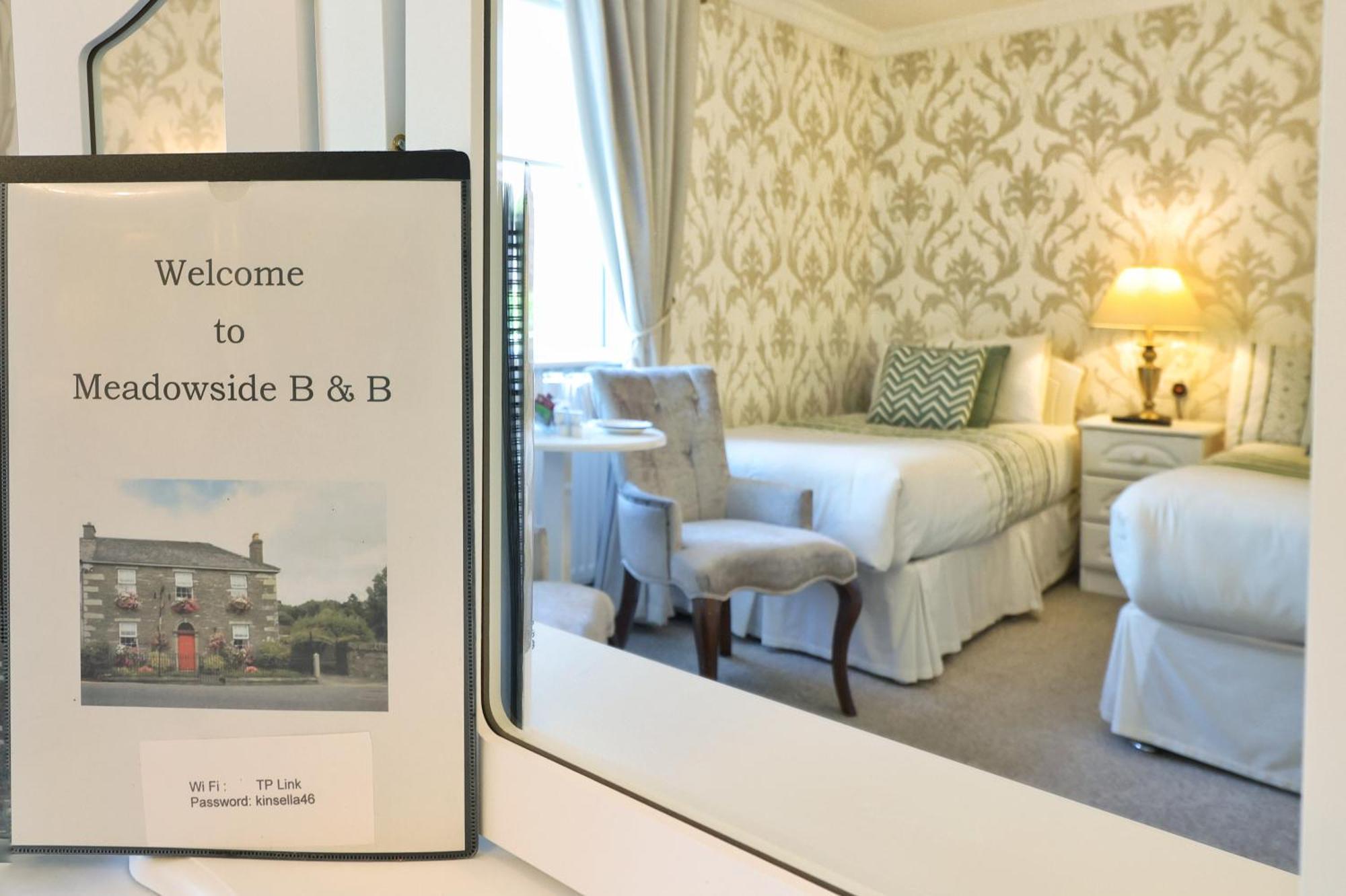 Meadowside B&B บันโคลดี ภายนอก รูปภาพ