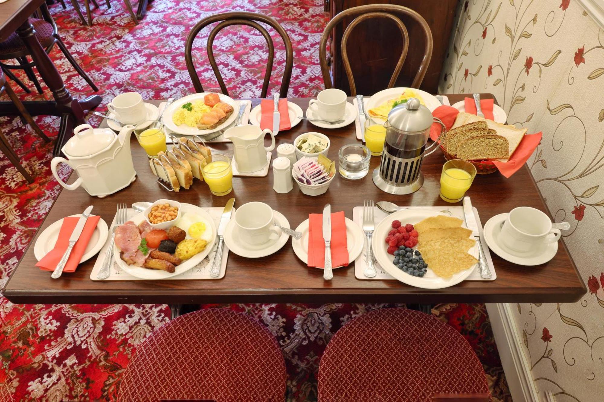Meadowside B&B บันโคลดี ภายนอก รูปภาพ