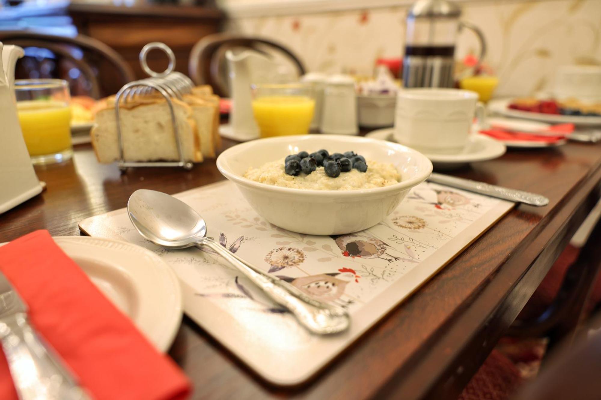 Meadowside B&B บันโคลดี ภายนอก รูปภาพ
